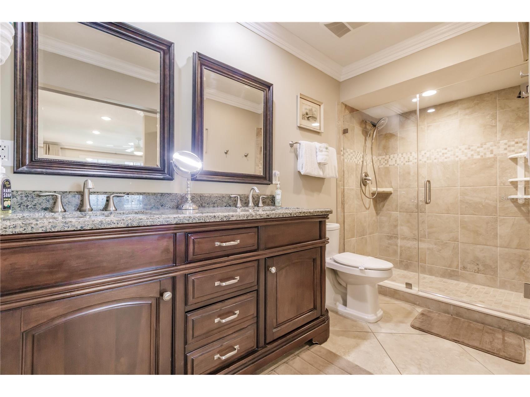 1055 W Peppertree Drive #606AA Sarasota FL 34242 TB8472220 image24