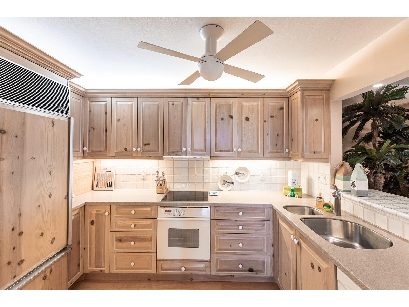 1055 W Peppertree Drive #703AA Sarasota FL 34242 TB8472152 image13