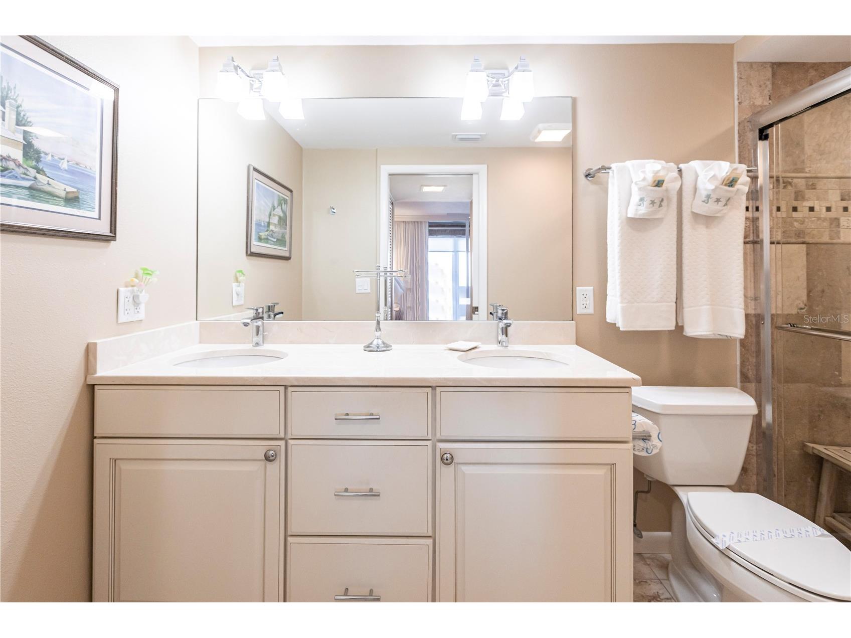 1055 W Peppertree Drive #703AA Sarasota FL 34242 TB8472152 image18