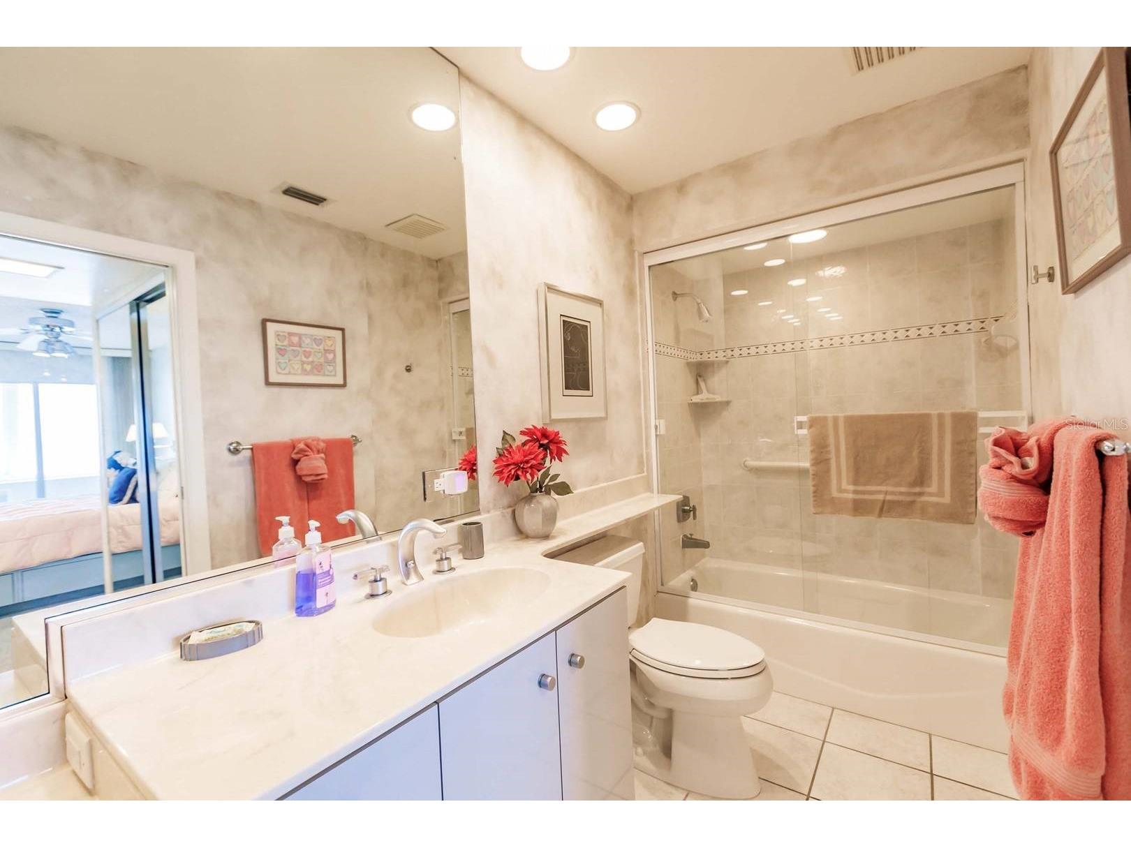 1055 W Peppertree Drive #802AA Sarasota FL 34242 TB8466511 image17