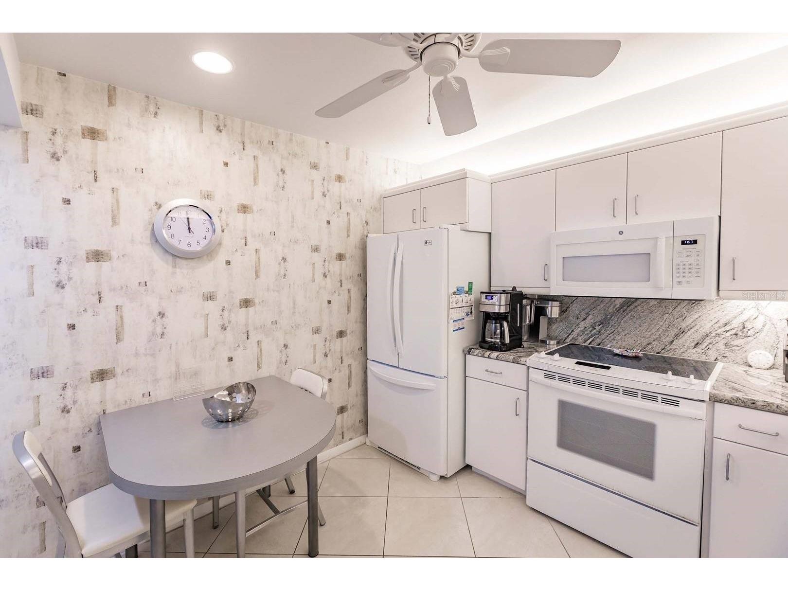 1055 W Peppertree Drive #802AA Sarasota FL 34242 TB8466511 image9