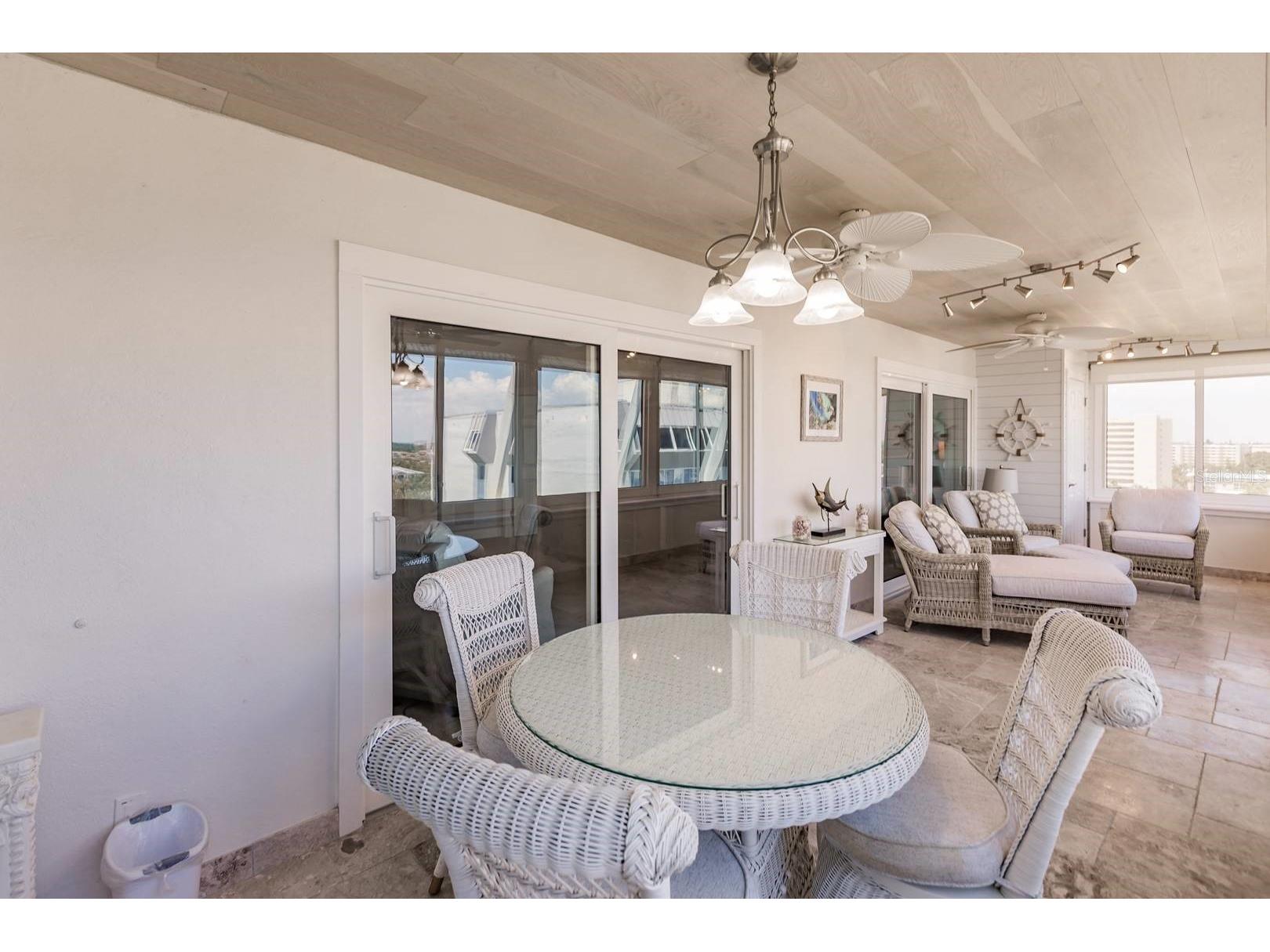 1055 W Peppertree Drive #805AA Sarasota FL 34242 TB8466454 image25