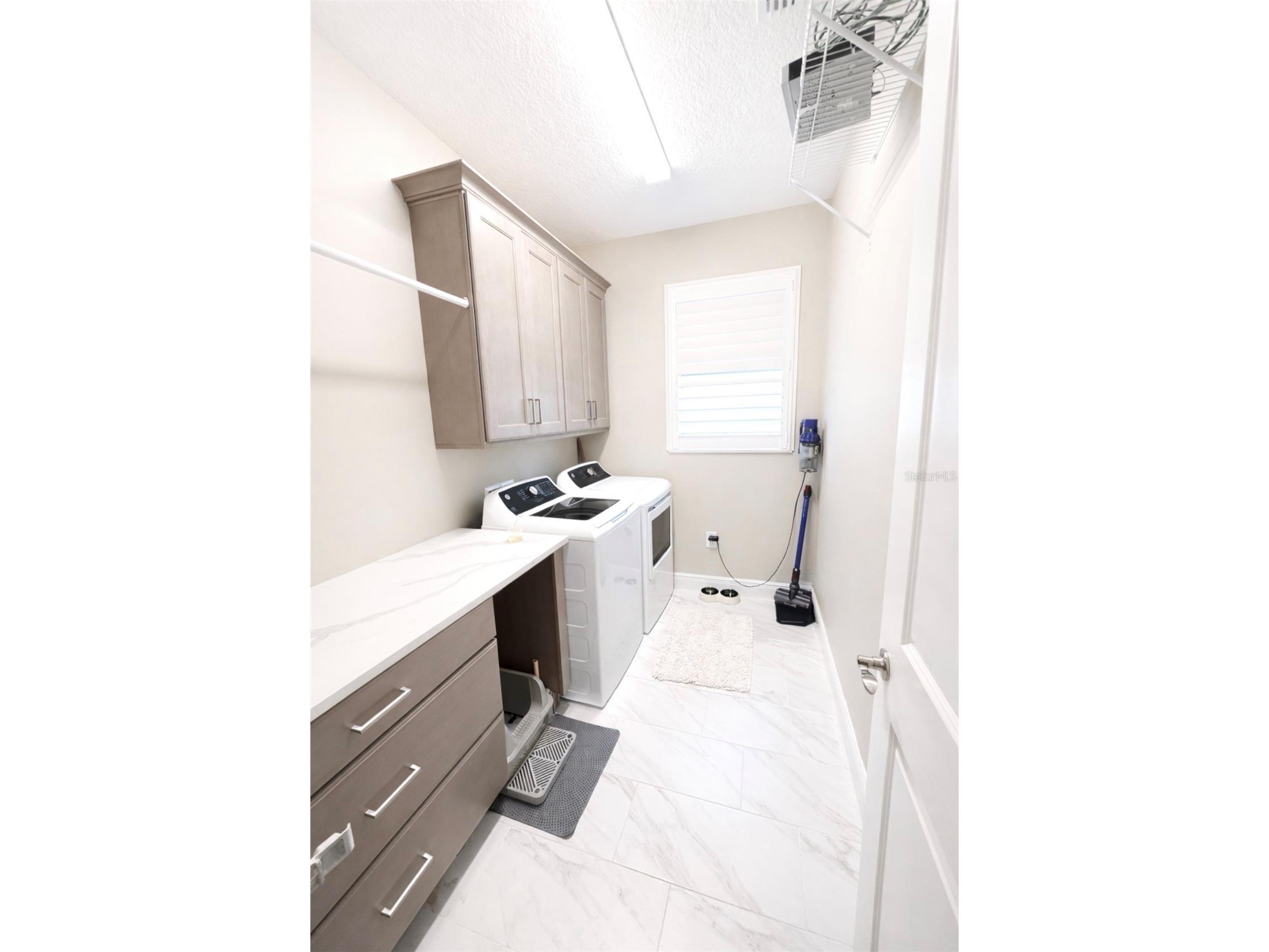 1055 Waterline Court Sarasota FL 34240 A4688404 image22