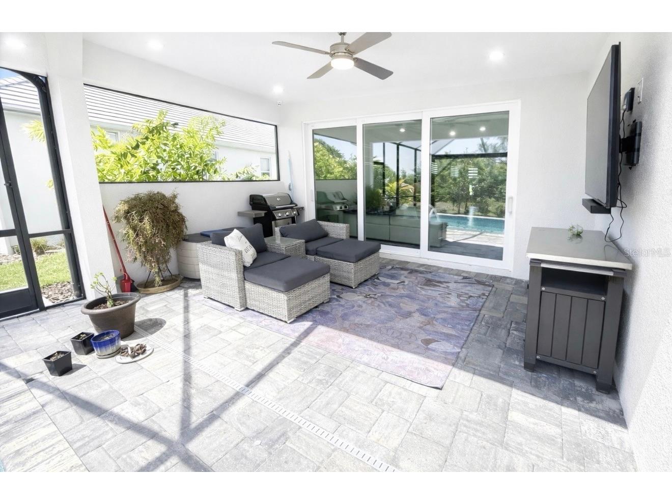 1055 Waterline Court Sarasota FL 34240 A4688404 image7