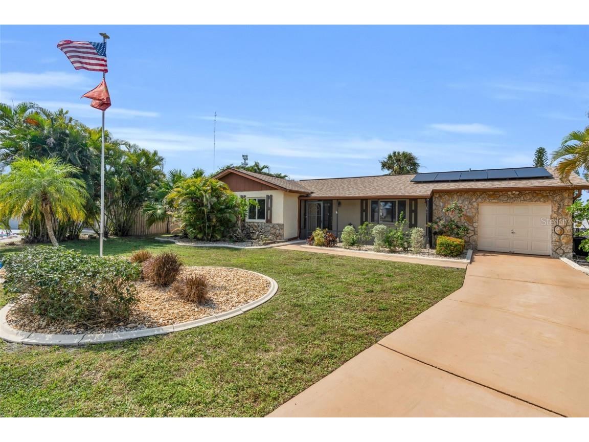 1055 Winsome Road North Fort Myers FL 33903 A4605461 image1