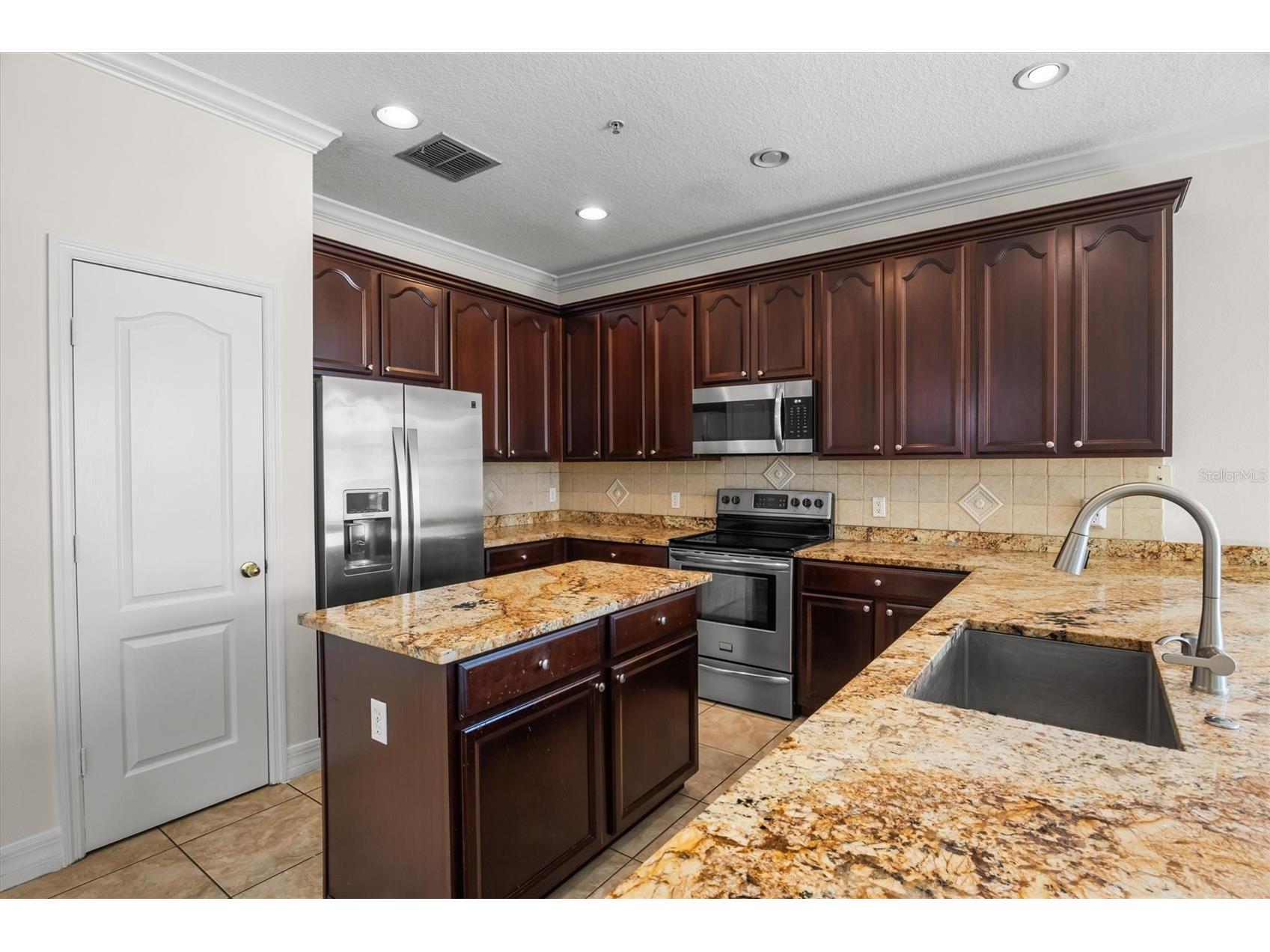10550 Eastpark Woods Drive Orlando FL 32832 O6422870 image9