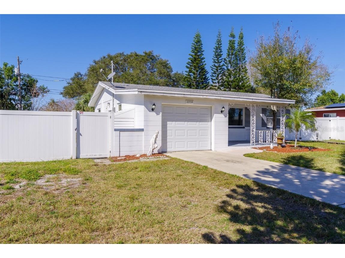 10554 108 Street Seminole FL 33778 U8190297 image1