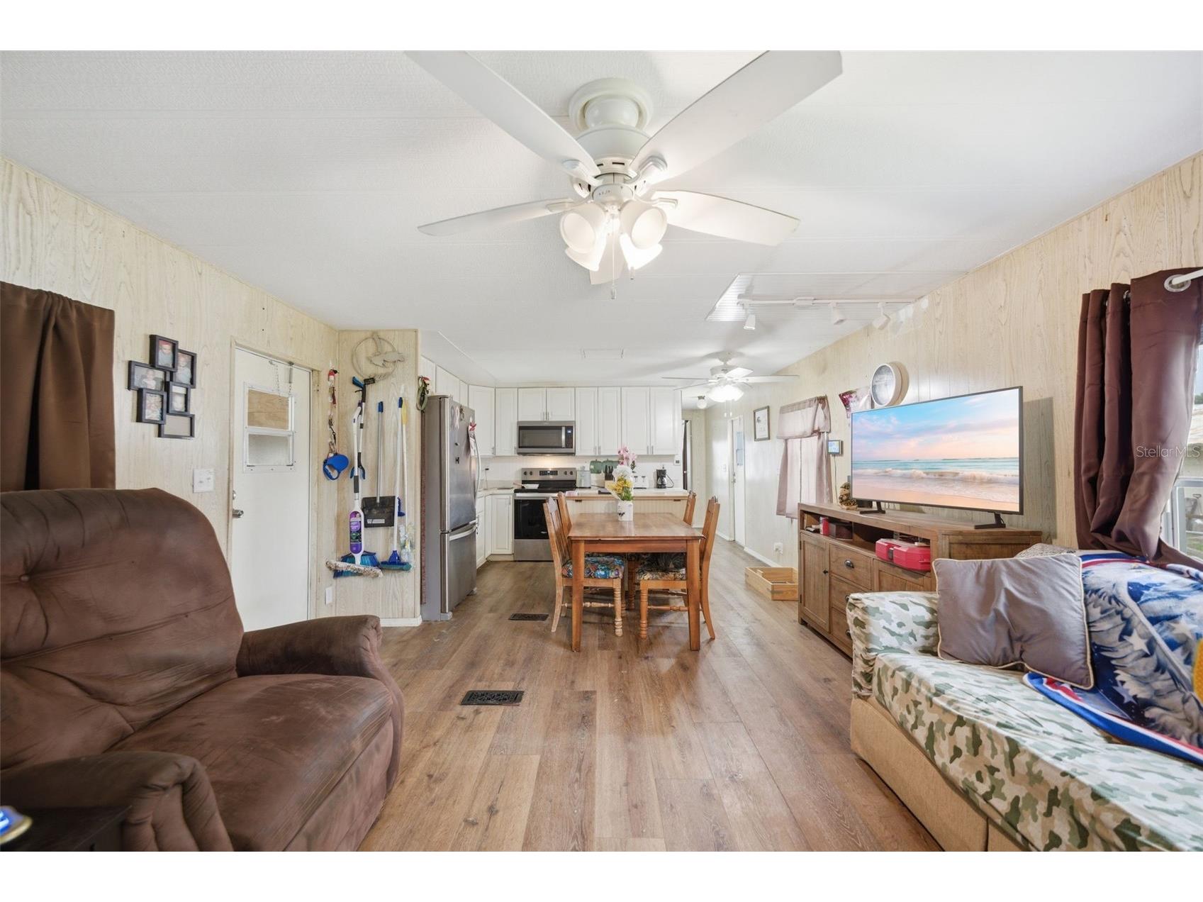 1056 Blue Heron Lane Moore Haven FL 33471 - LAKE OKEECHOBEE A4695914 image17