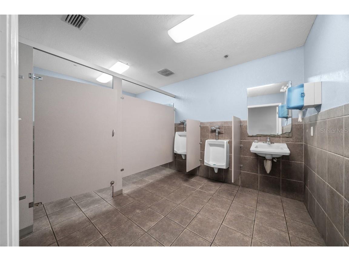 1056 NE 16th Street Ocala FL 34470 OM710911 image26