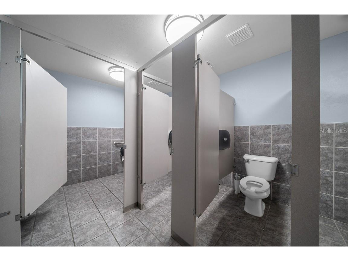 1056 NE 16th Street Ocala FL 34470 OM710911 image27