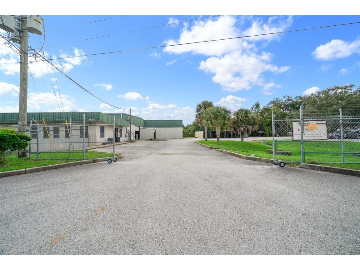 1056 NE 16th Street Ocala FL 34470 OM710911 image36