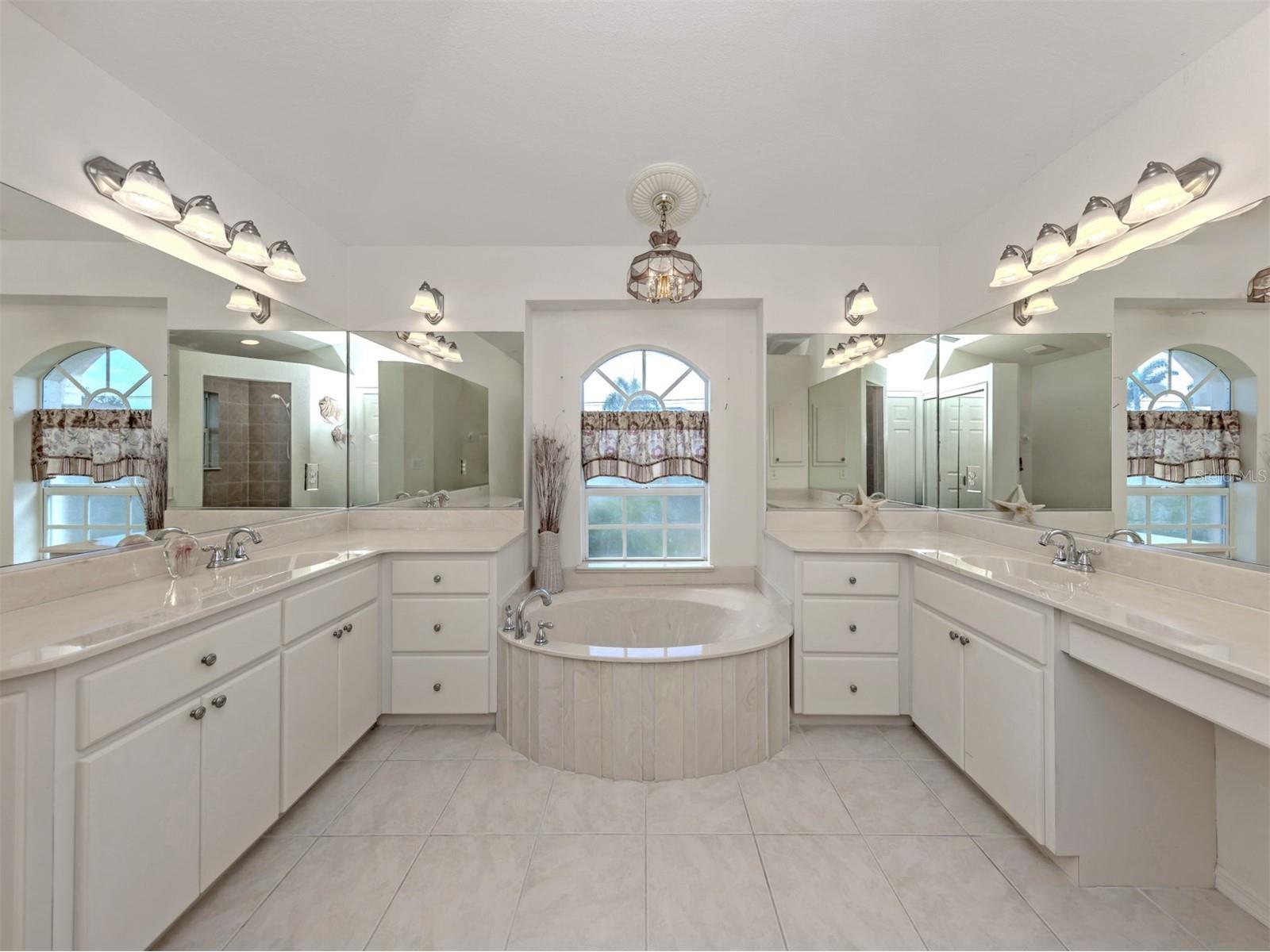 1056 Rotonda Circle Rotonda West FL 33947 TB8525900 image16
