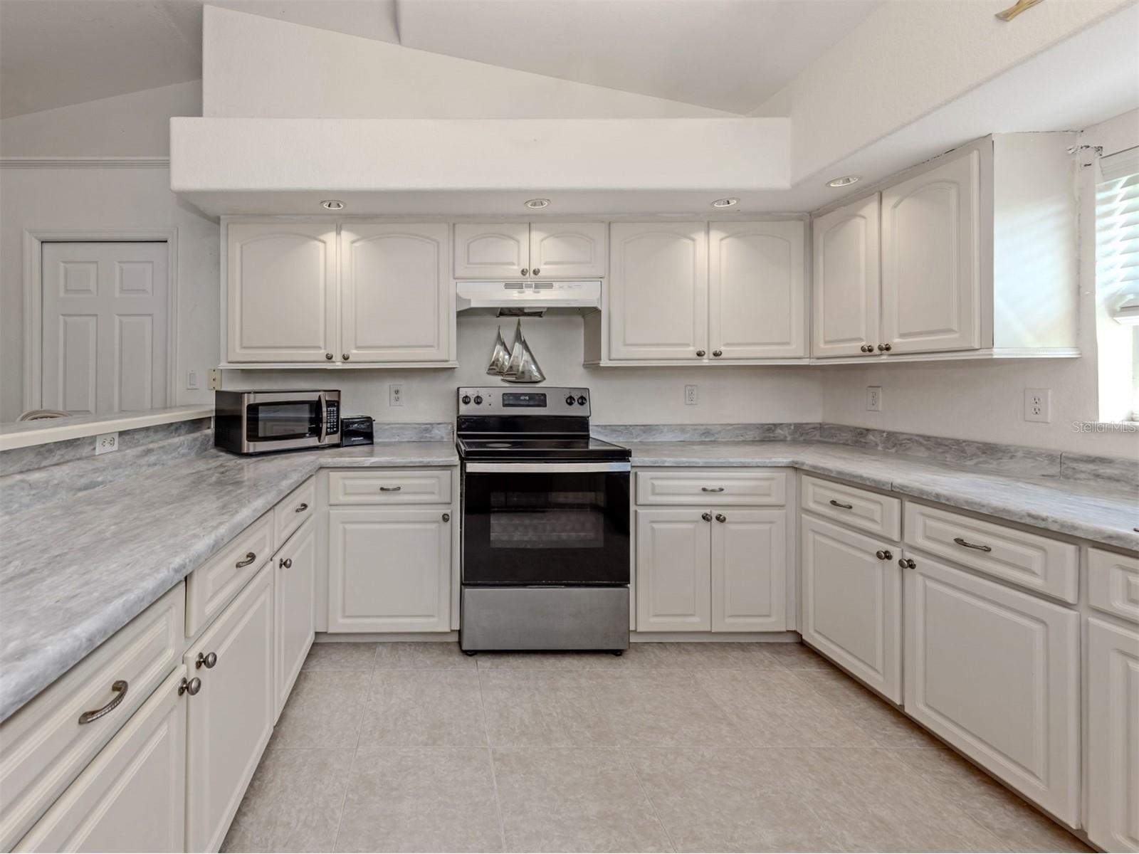 1056 Rotonda Circle Rotonda West FL 33947 TB8525900 image32