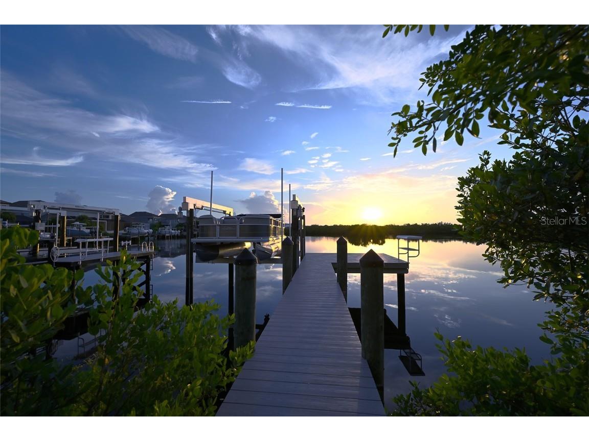 1056 Seagrape Drive Ruskin FL 33570 A4664491 image5