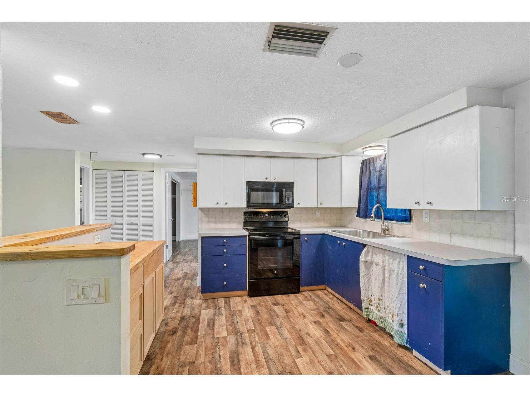 1056 Tamarac Drive Holiday FL 34690 TB8527609 image12