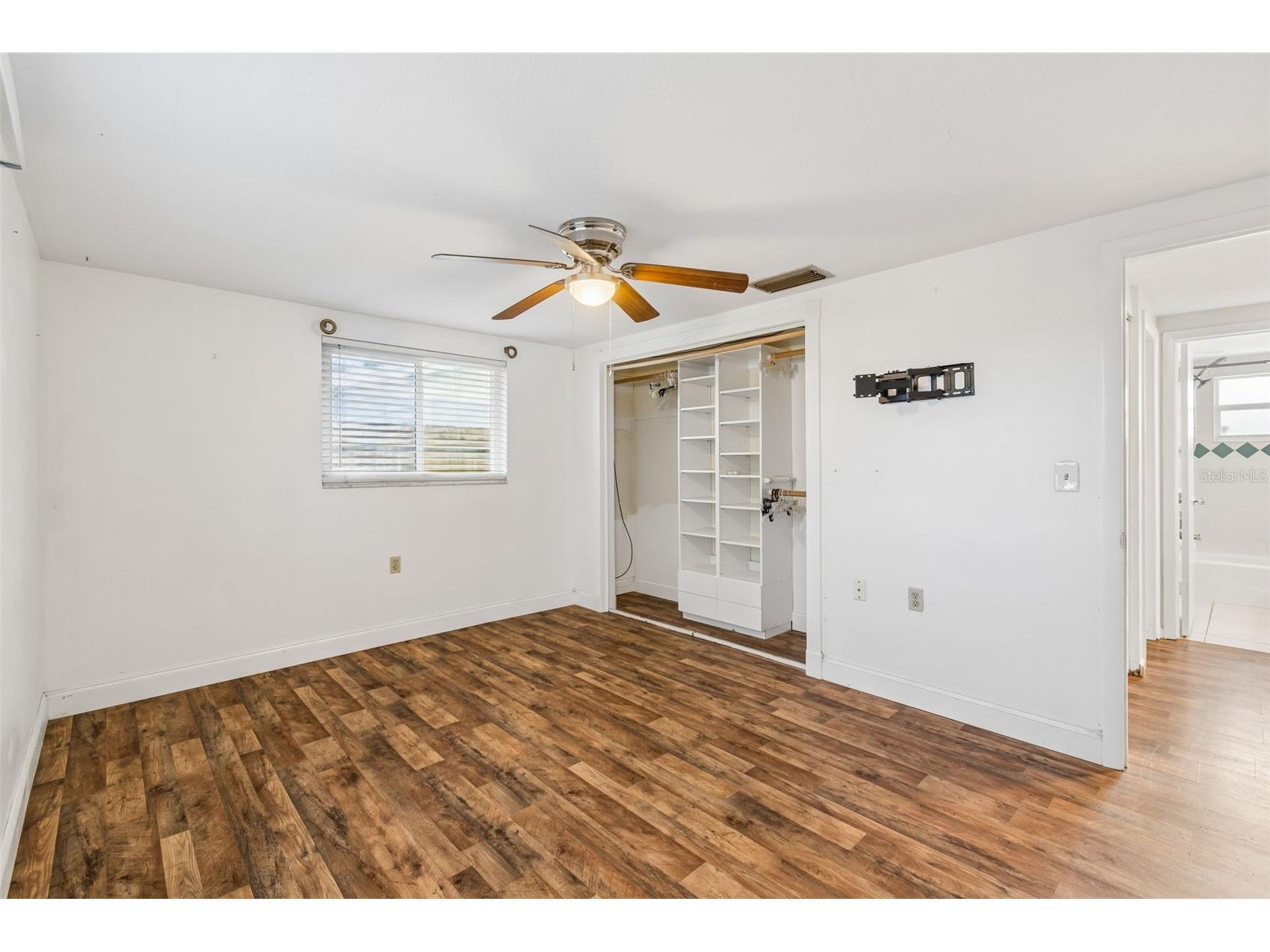 1056 Tamarac Drive Holiday FL 34690 TB8527609 image19
