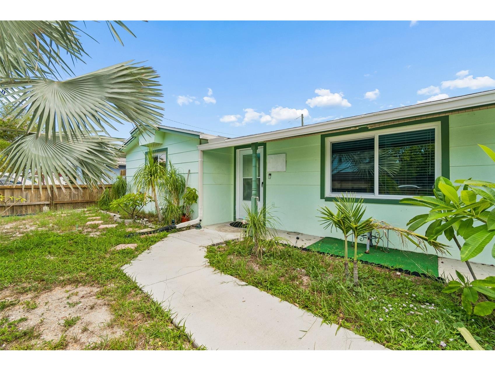 1056 Tamarac Drive Holiday FL 34690 TB8527609 image3