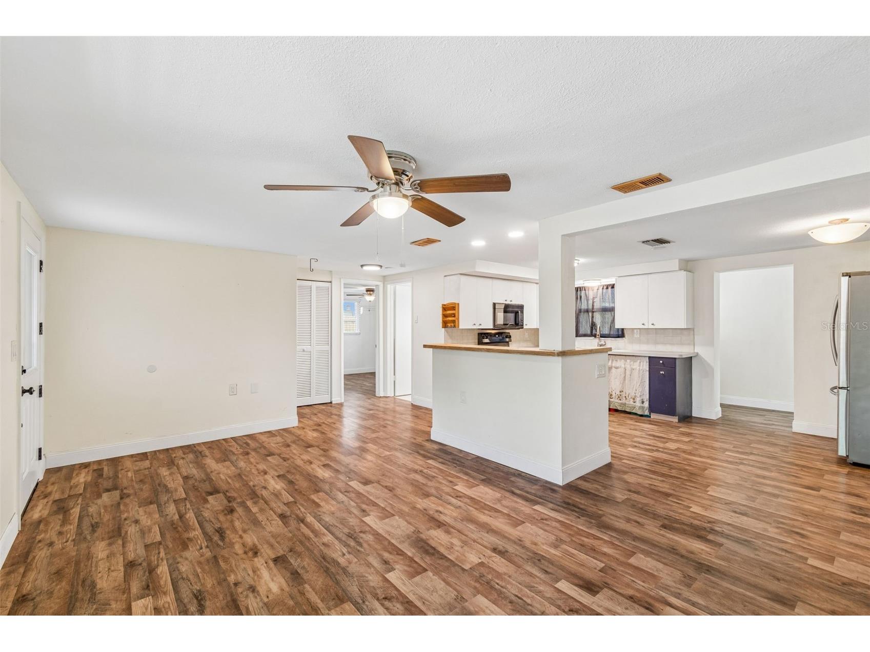 1056 Tamarac Drive Holiday FL 34690 TB8527609 image7