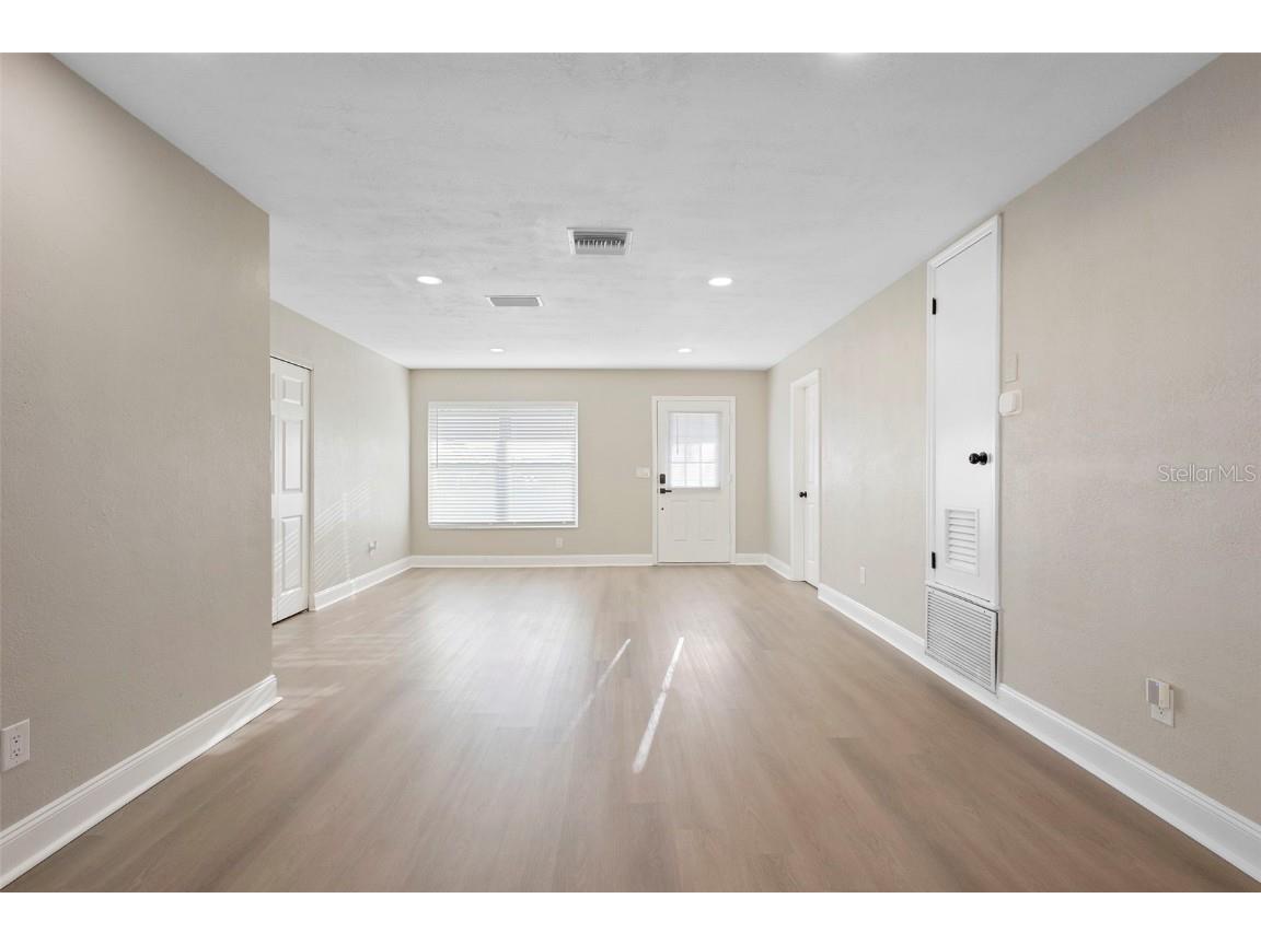 1056 Wakefield Circle E Deltona FL 32725 O6347720 image33