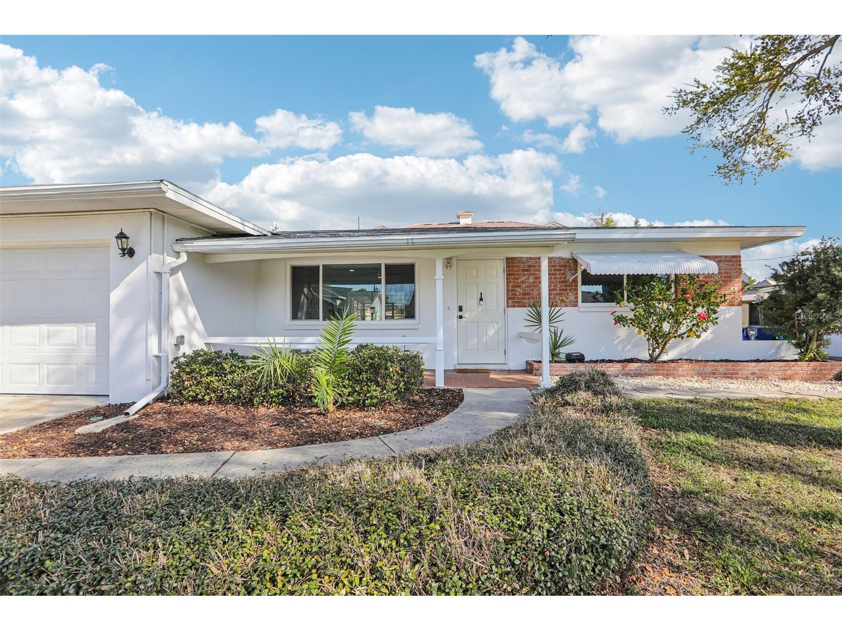 10569 Lake Vista Drive Seminole FL 33772 TB8485677 image1