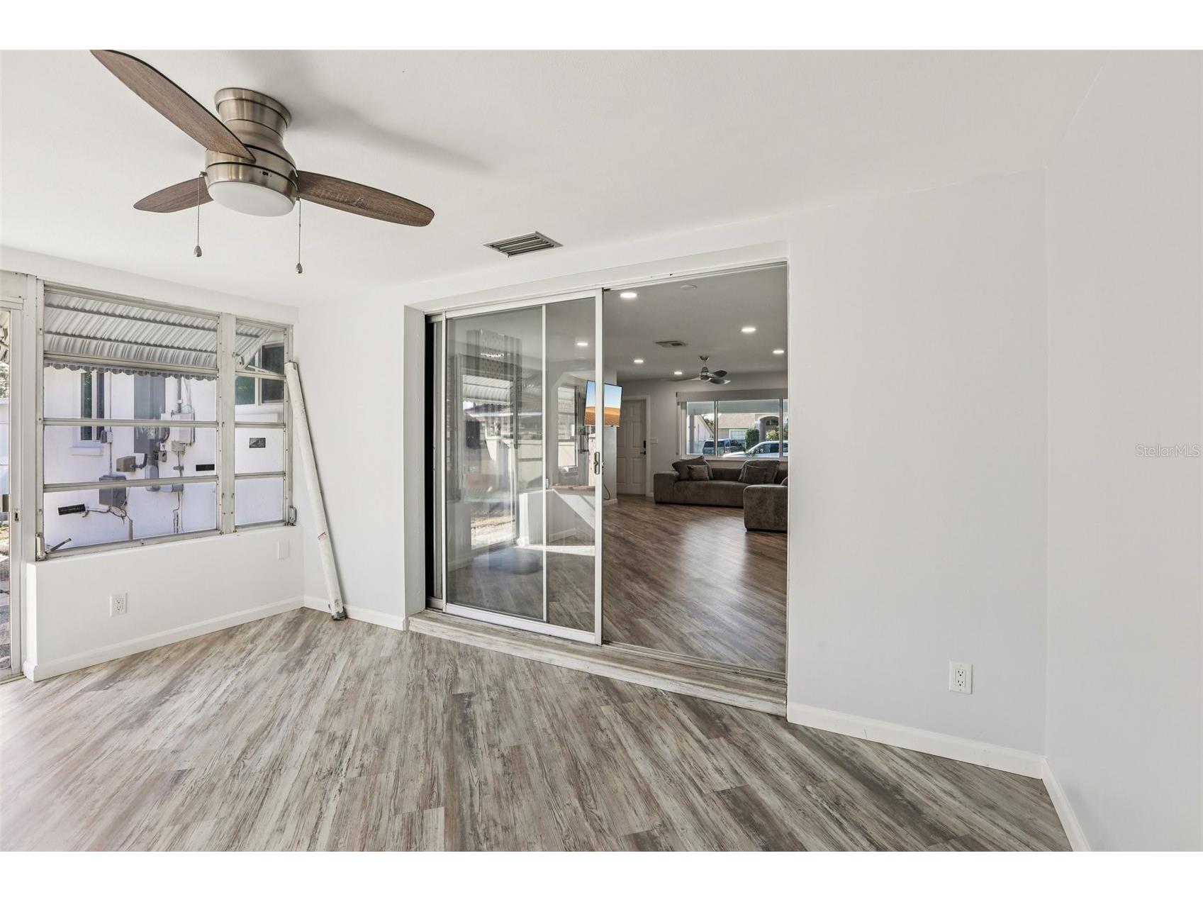 10569 Lake Vista Drive Seminole FL 33772 TB8485677 image22