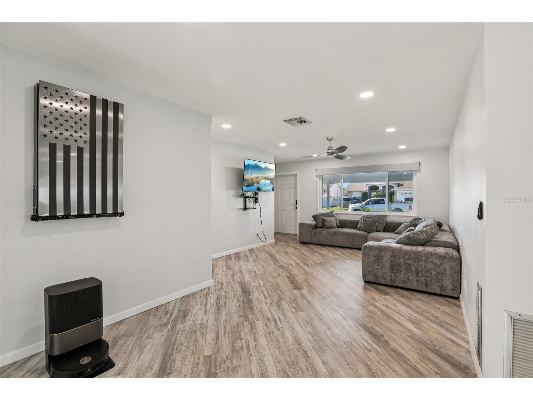 10569 Lake Vista Drive Seminole FL 33772 TB8485677 image5