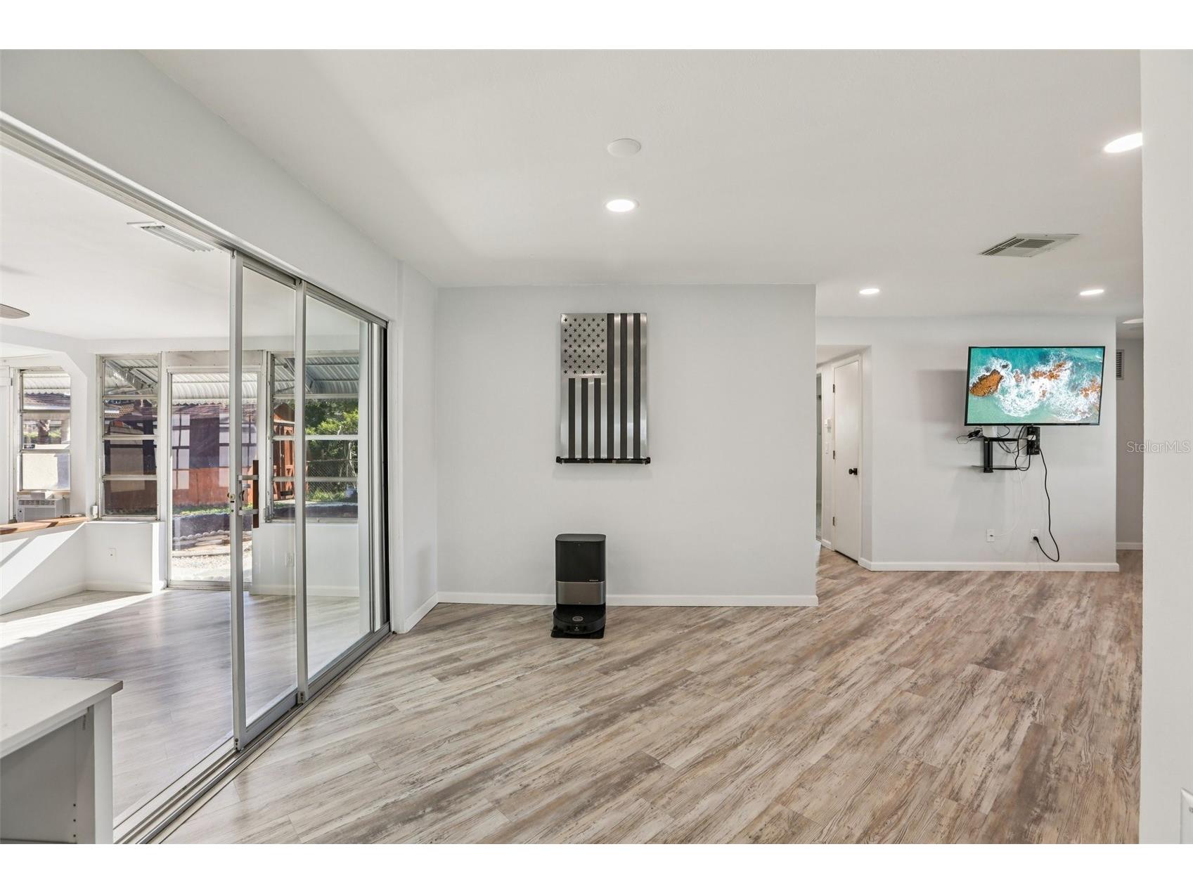 10569 Lake Vista Drive Seminole FL 33772 TB8485677 image9