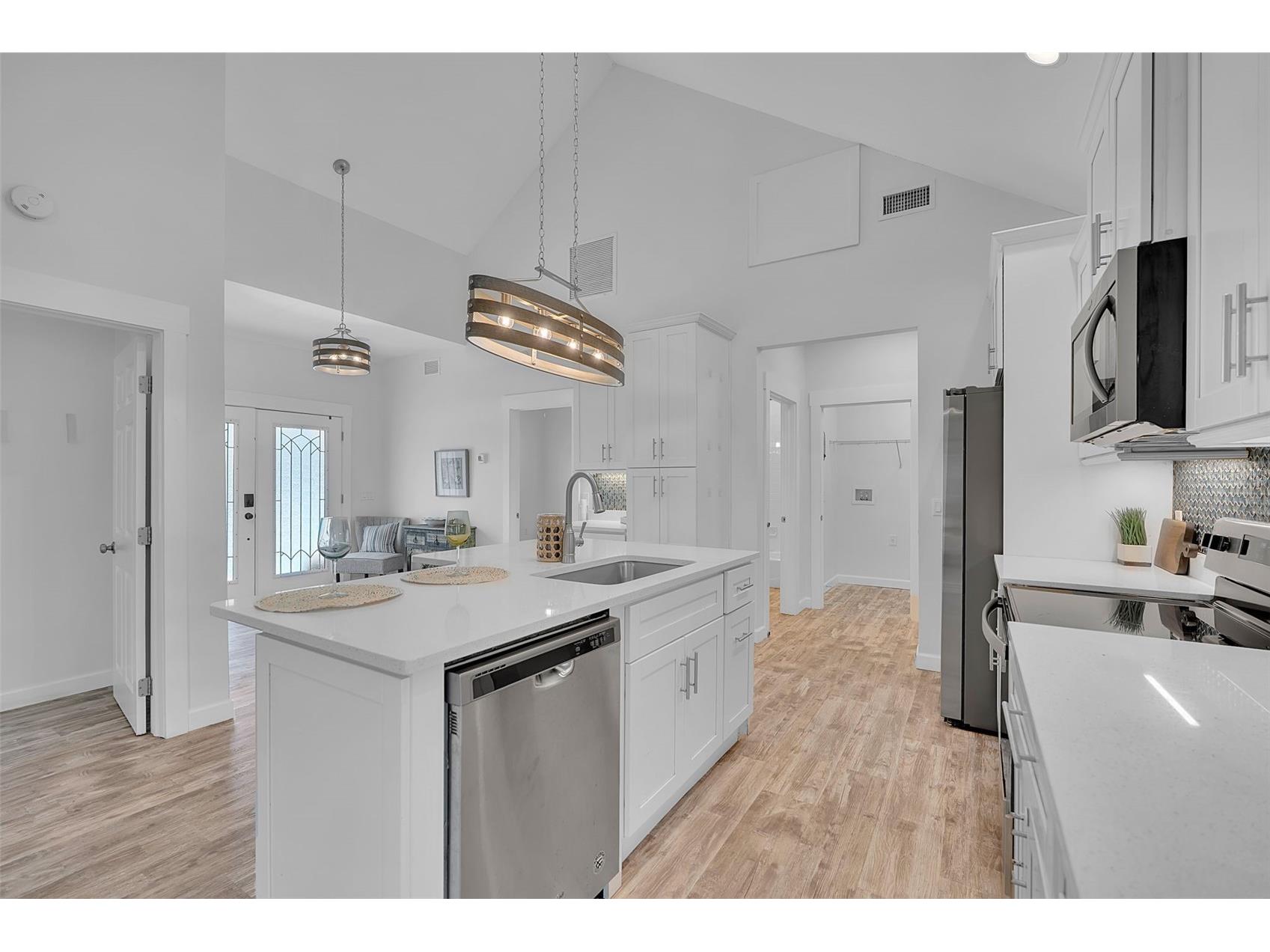 1057 Bayshore Drive Terra Ceia FL 34250 A4697049 image9