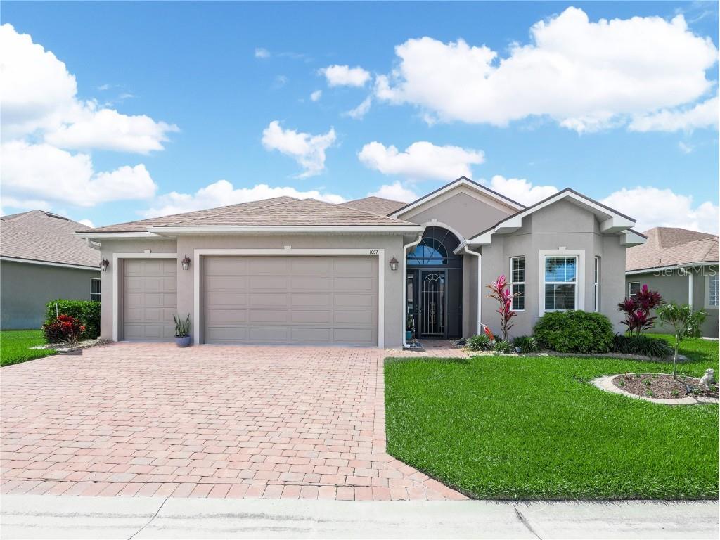 1057 Sawgrass Drive Winter Haven FL 33884 P4934340 image1
