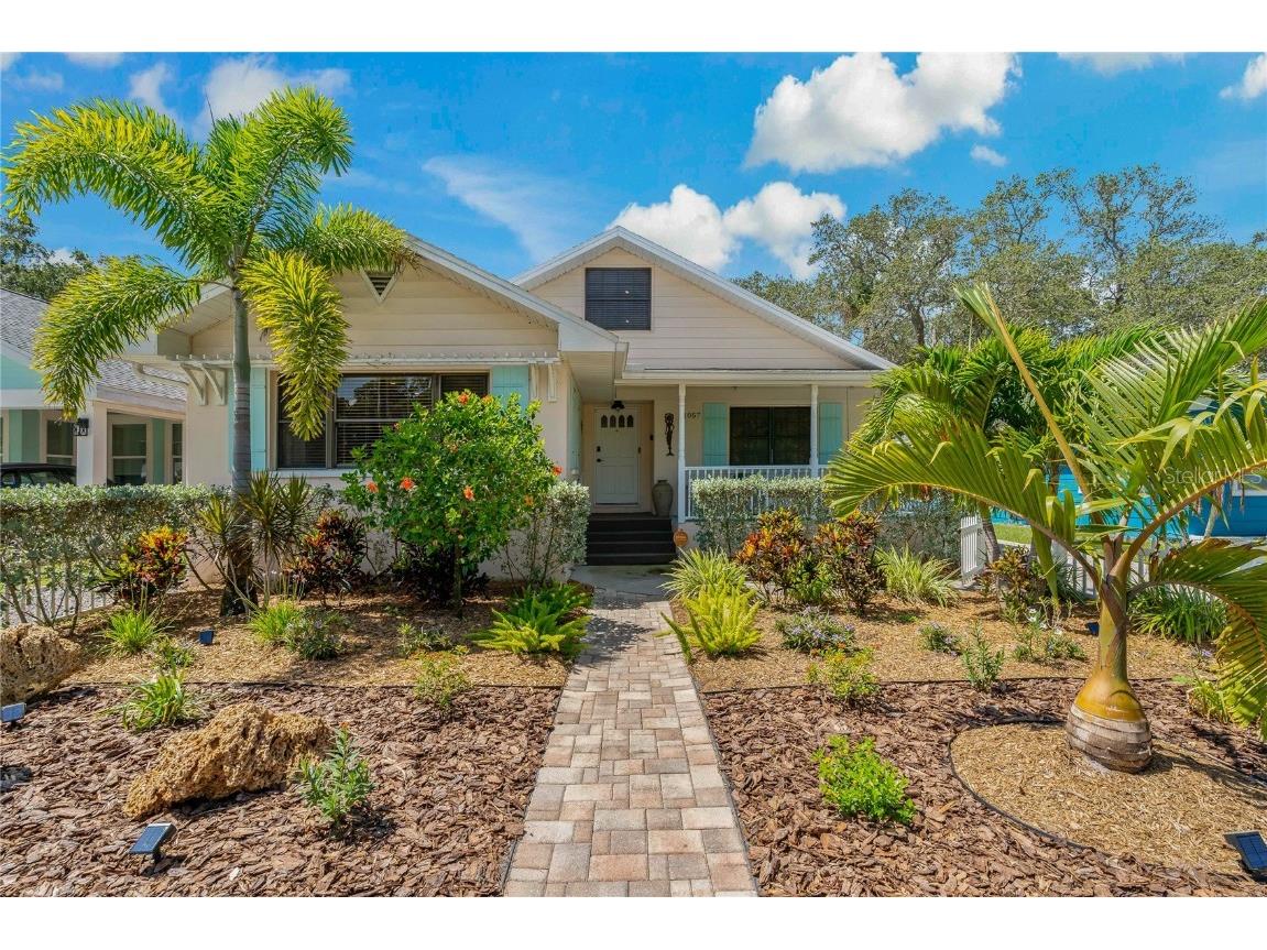 1057 Sedeeva Street Clearwater FL 33755 - ST. JOSEPH SOUND U8207613 image1