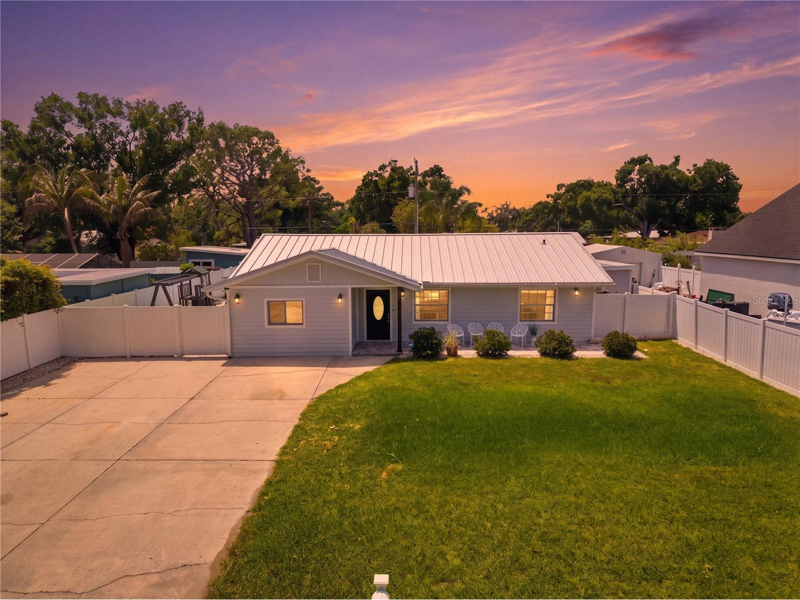 1057 Willis Avenue Sarasota FL 34232 O6401949 image3
