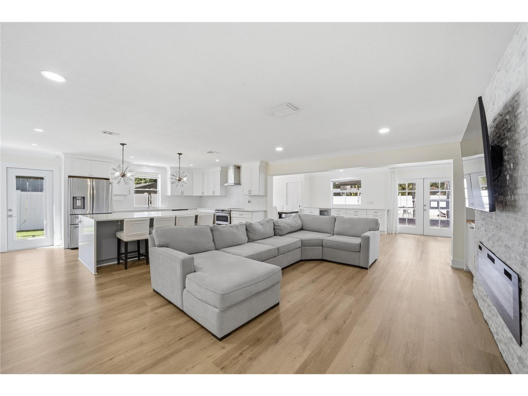 1057 Willis Avenue Sarasota FL 34232 O6401949 image5
