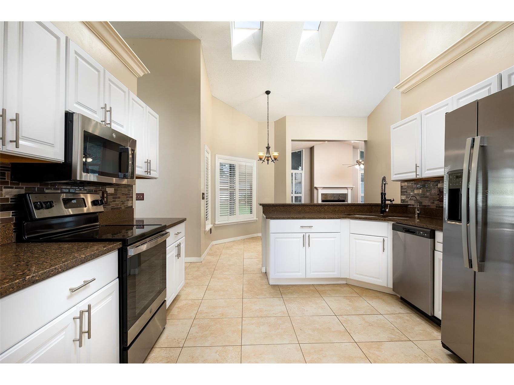 1058 Almond Tree Circle Orlando FL 32835 O6418186 image4