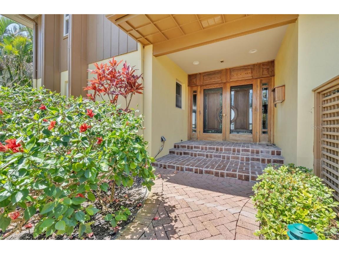 1058 Eldorado Avenue Clearwater Beach FL 33767 TB8377994 image3