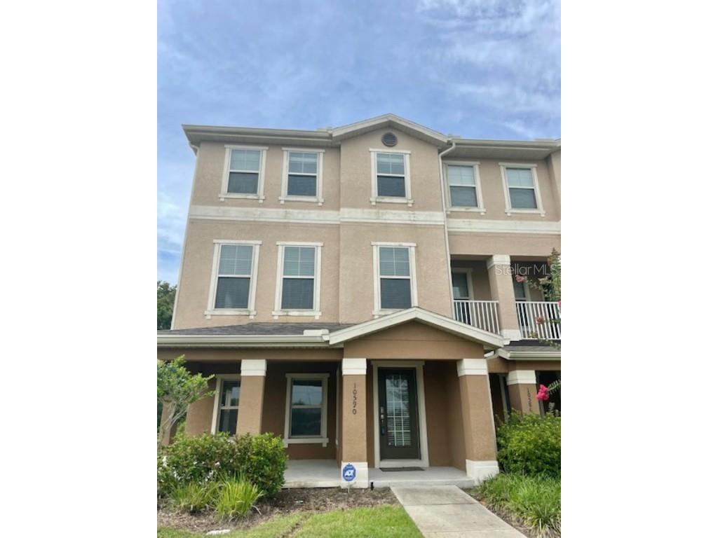 10590 Green Ivy Ln Orlando FL 32832 O6123680 image1
