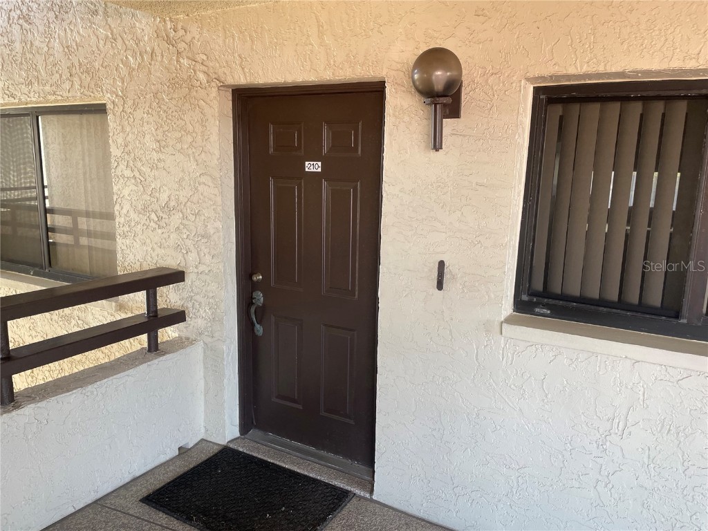 106 1st Street E #210 Tierra Verde FL 33715 - TAMPA BAY U8199349 image1