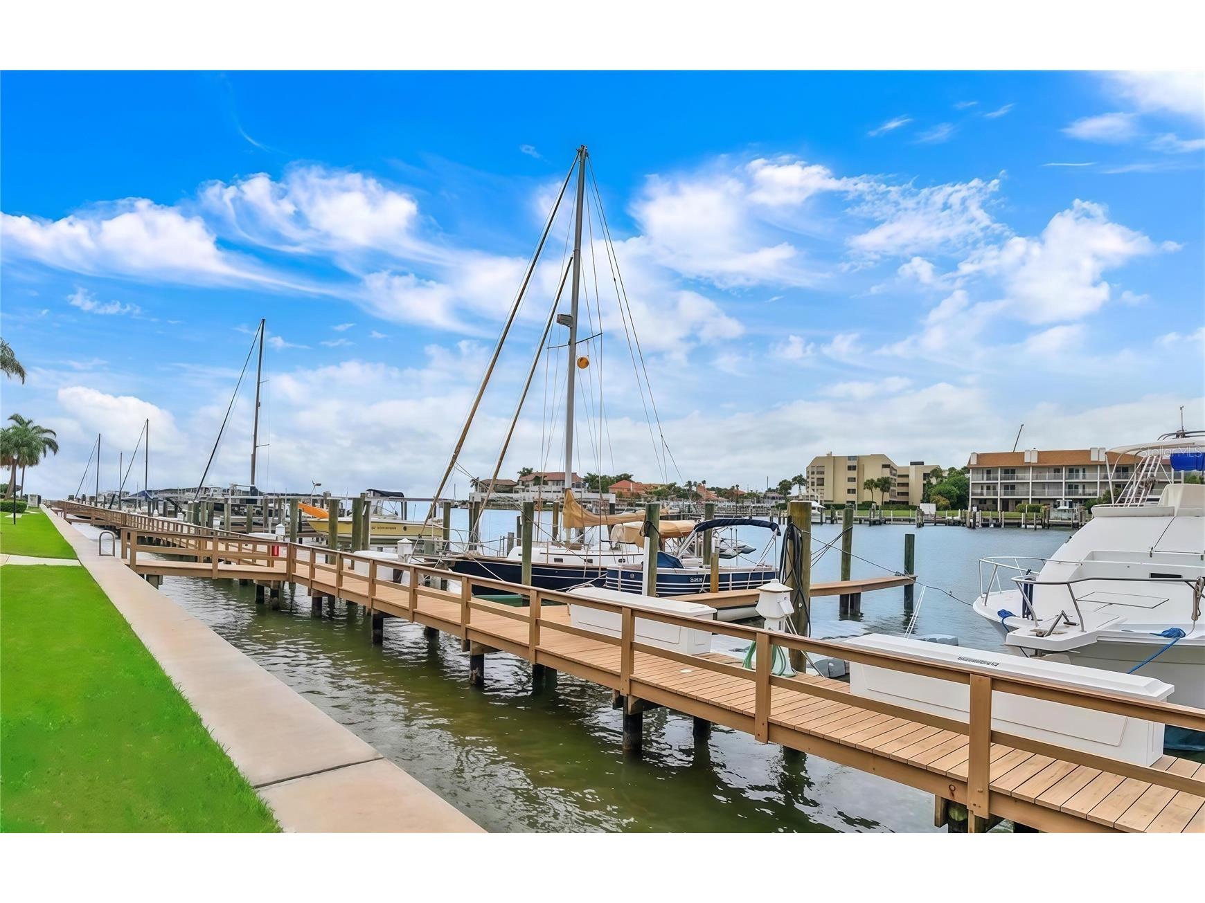 106 1st Street E #215 Saint Petersburg FL 33715 O6407824 image4