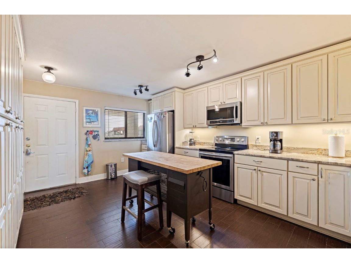 106 1st Street E #315 Tierra Verde FL 33715 TB8443614 image9