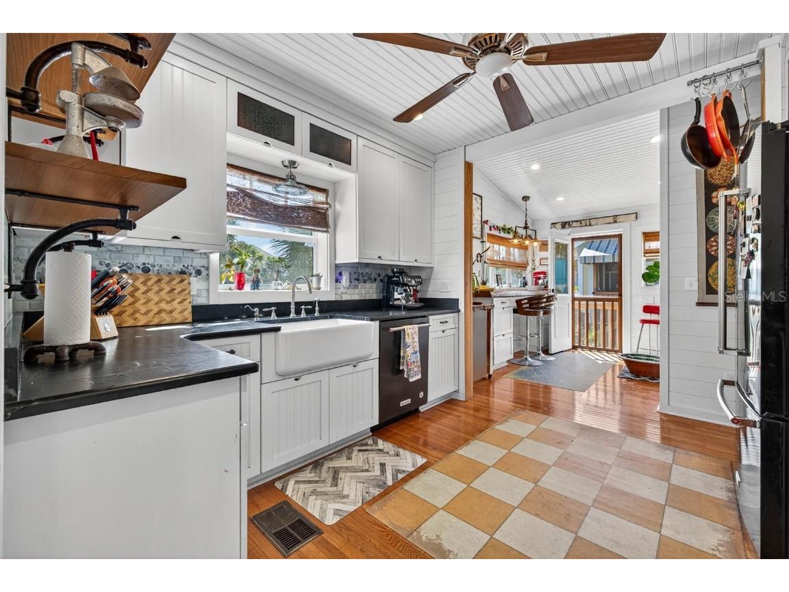 106 5th Avenue Saint Pete Beach FL 33706 TB8452417 image12