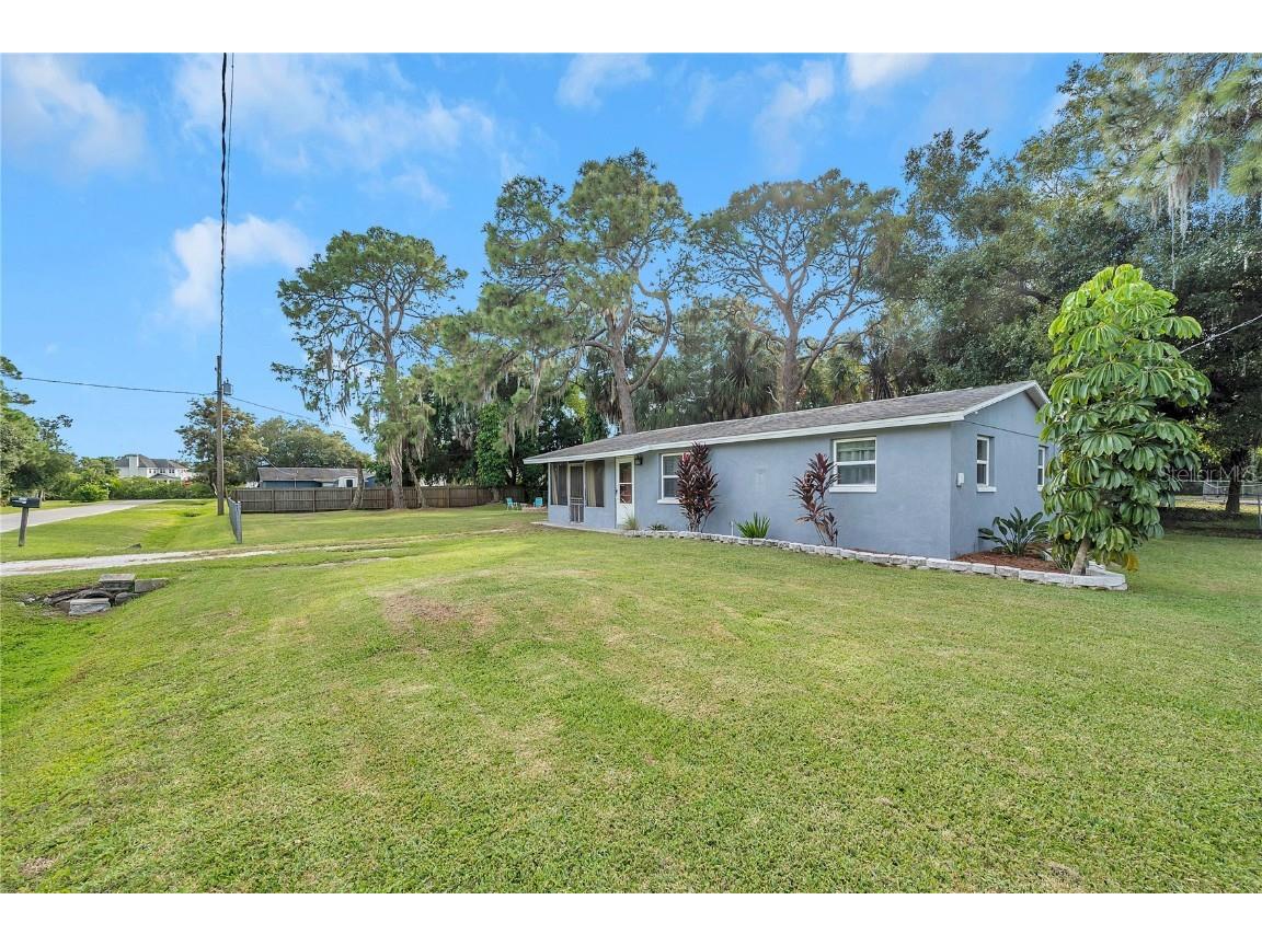 106 5th Street NW Ruskin FL 33570 T3335601 image1