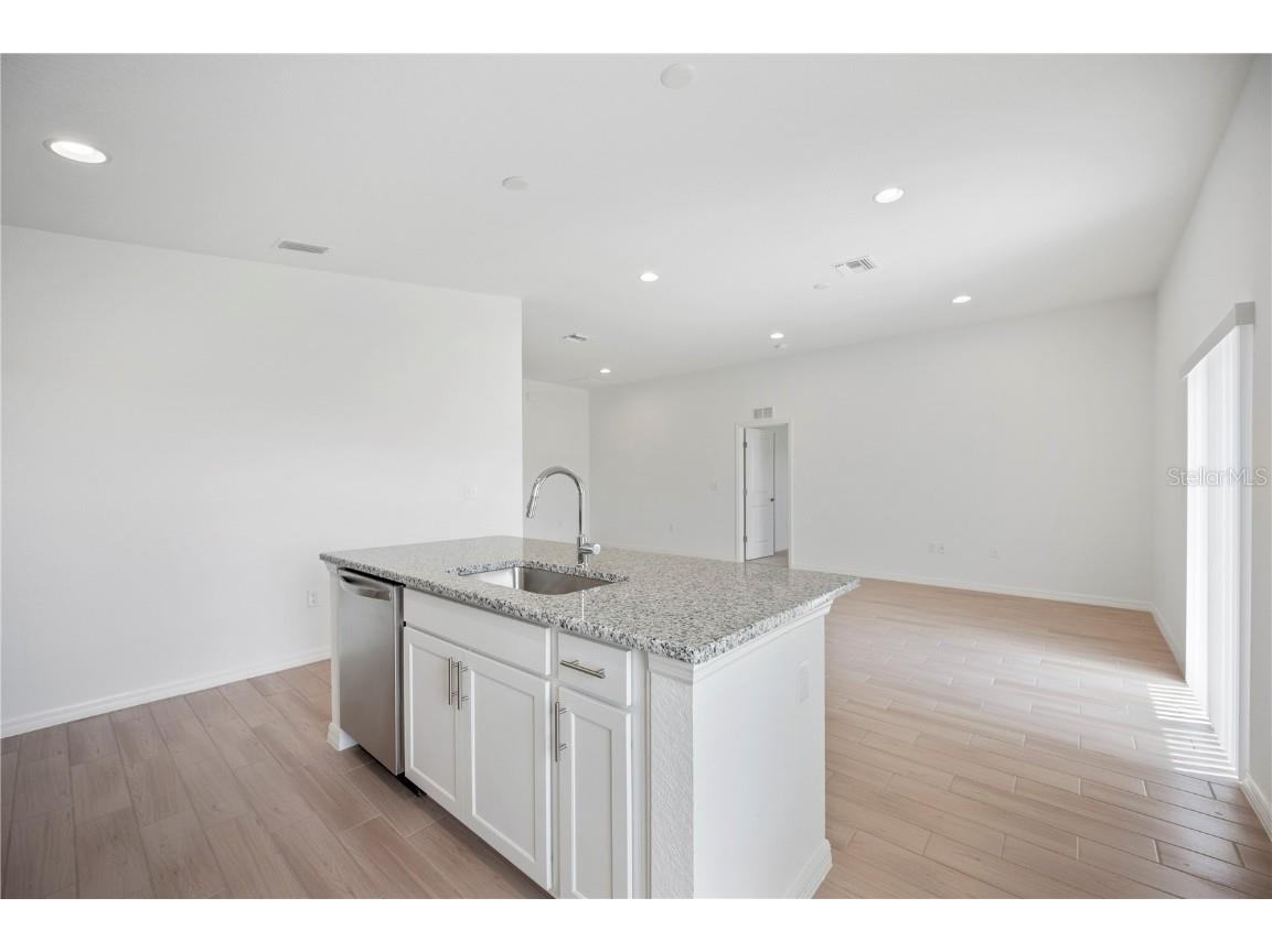 106 9th Street E Frostproof FL 33843 L4955198 image8