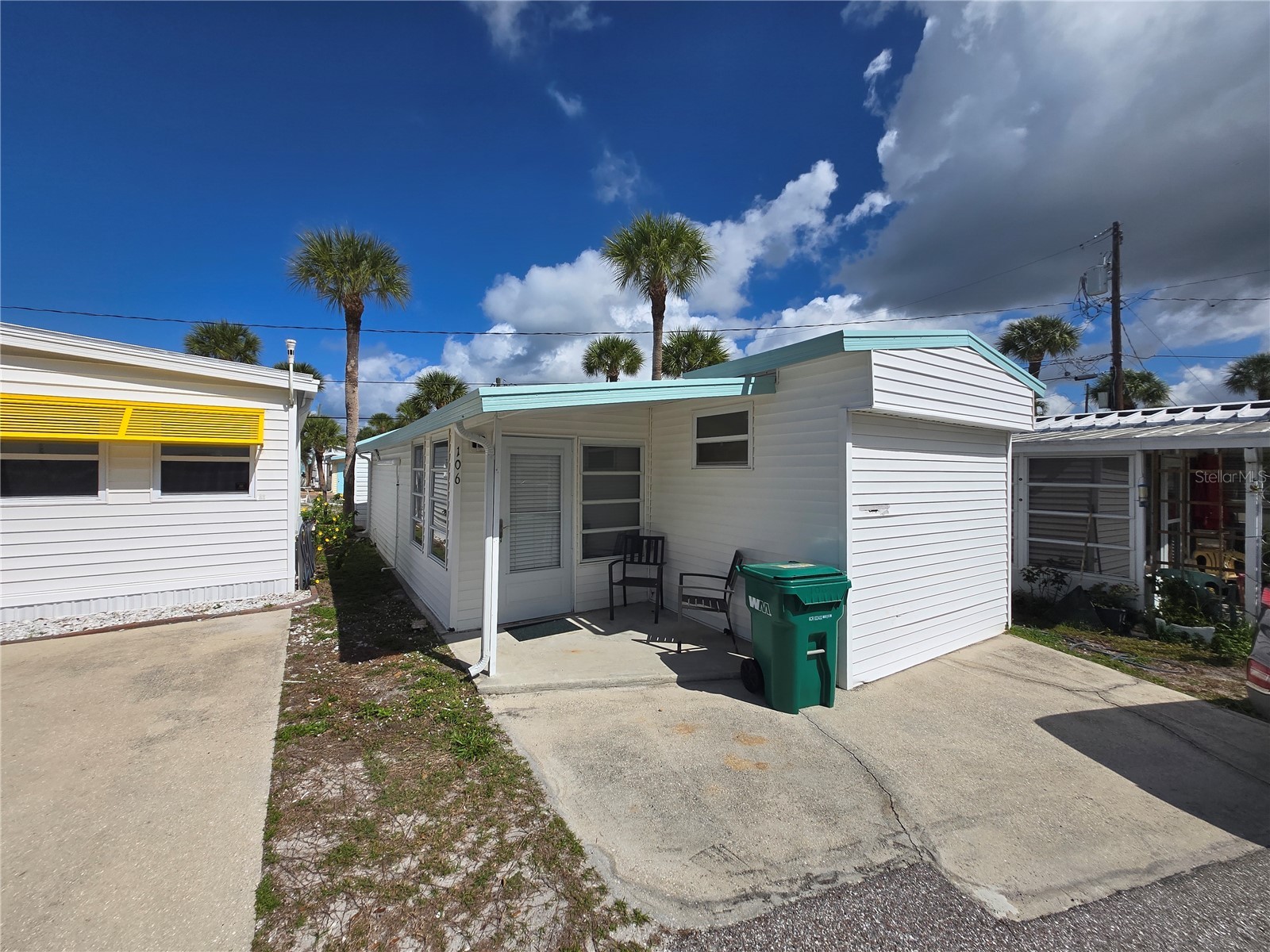 106 Aura Street Englewood FL 34223 A4686256 image1