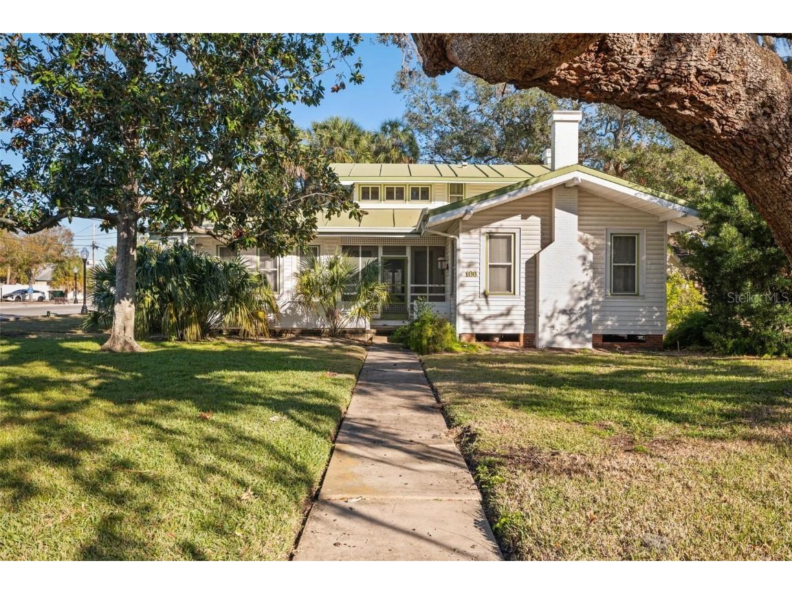 106 Banana Street Tarpon Springs FL 34689 W7871909 image1