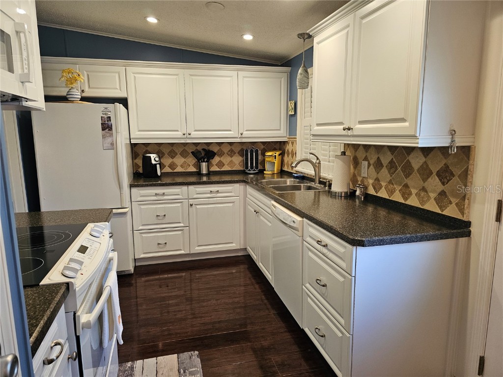 106 Dolphin Drive E Oldsmar FL 34677 TB8438561 image14