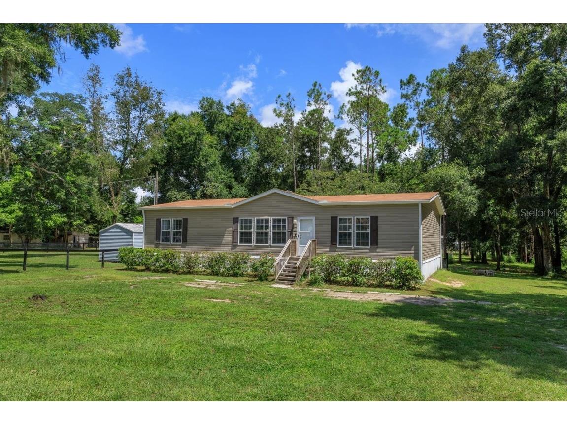 106 E Park Street Center Hill FL 33514 G5085036 image1