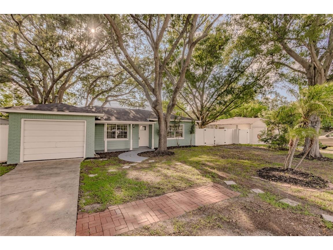 106 E Virginia Lane Clearwater FL 33759 A4619435 image1