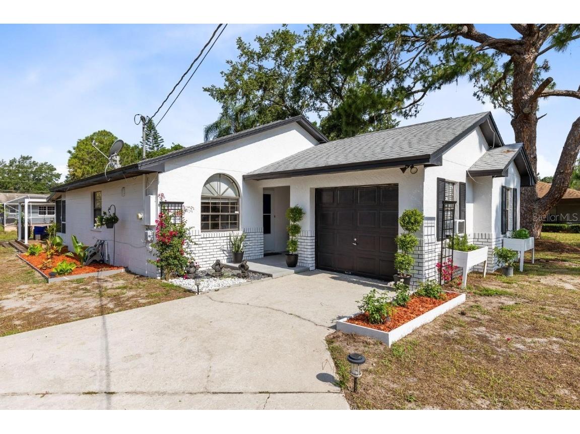 106 Edgewater Drive Saint Cloud FL 34769 S5130190 image1