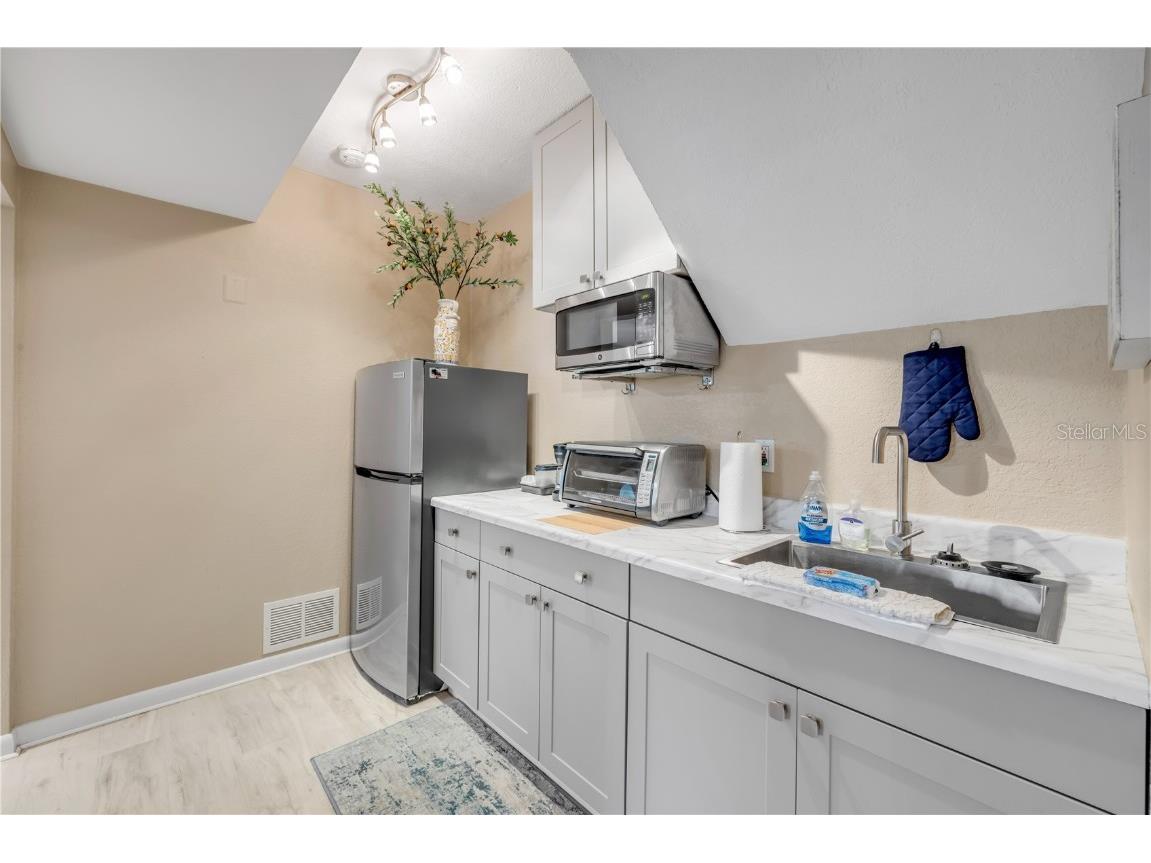 106 Live Oak Street New Smyrna Beach FL 32168 NS1086449 image9