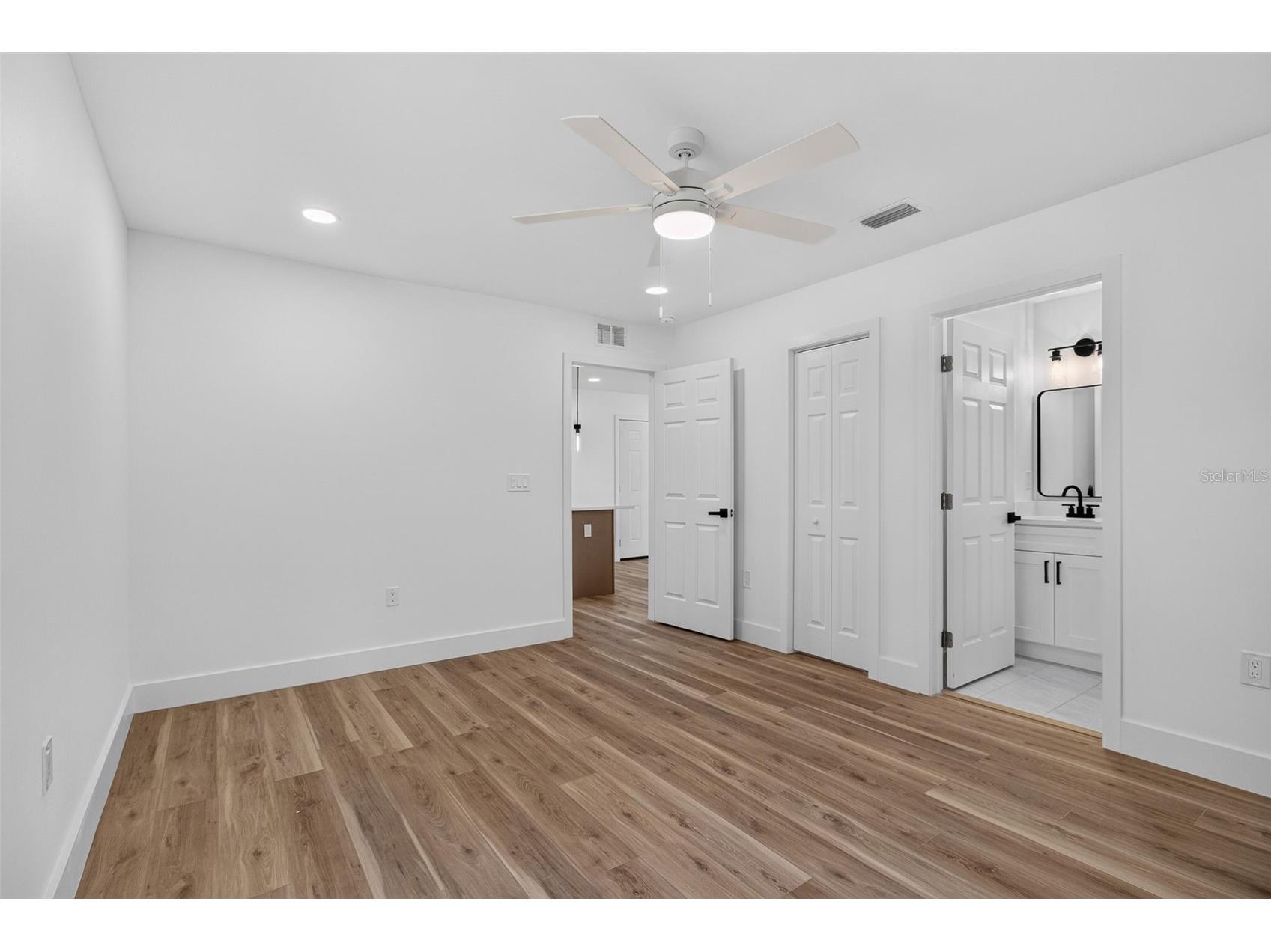 106 Melody Lane Largo FL 33771 TB8529089 image22