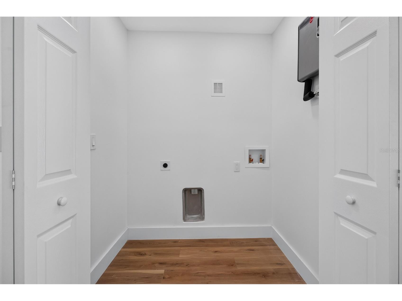 106 Melody Lane Largo FL 33771 TB8529089 image36